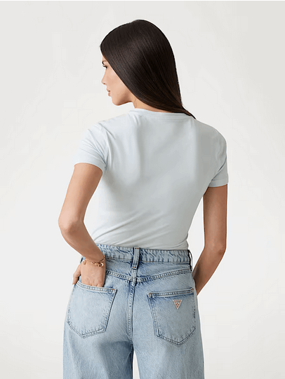 Футболка GUESS