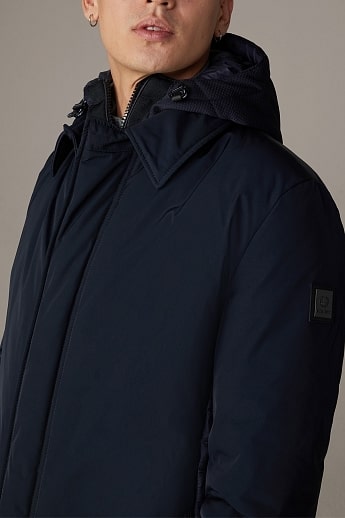 Пальто и плащи STRELLSON