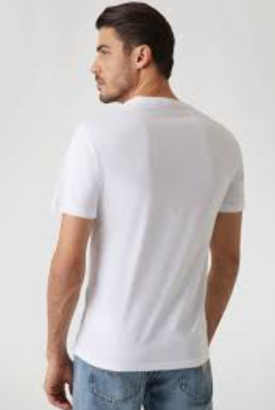 Футболка GUESS