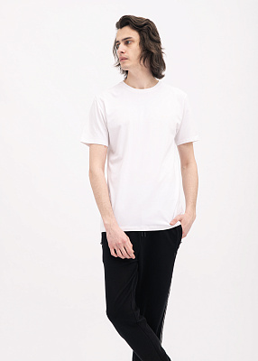 Футболка GUESS