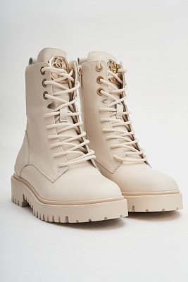 Ботинки GUESS