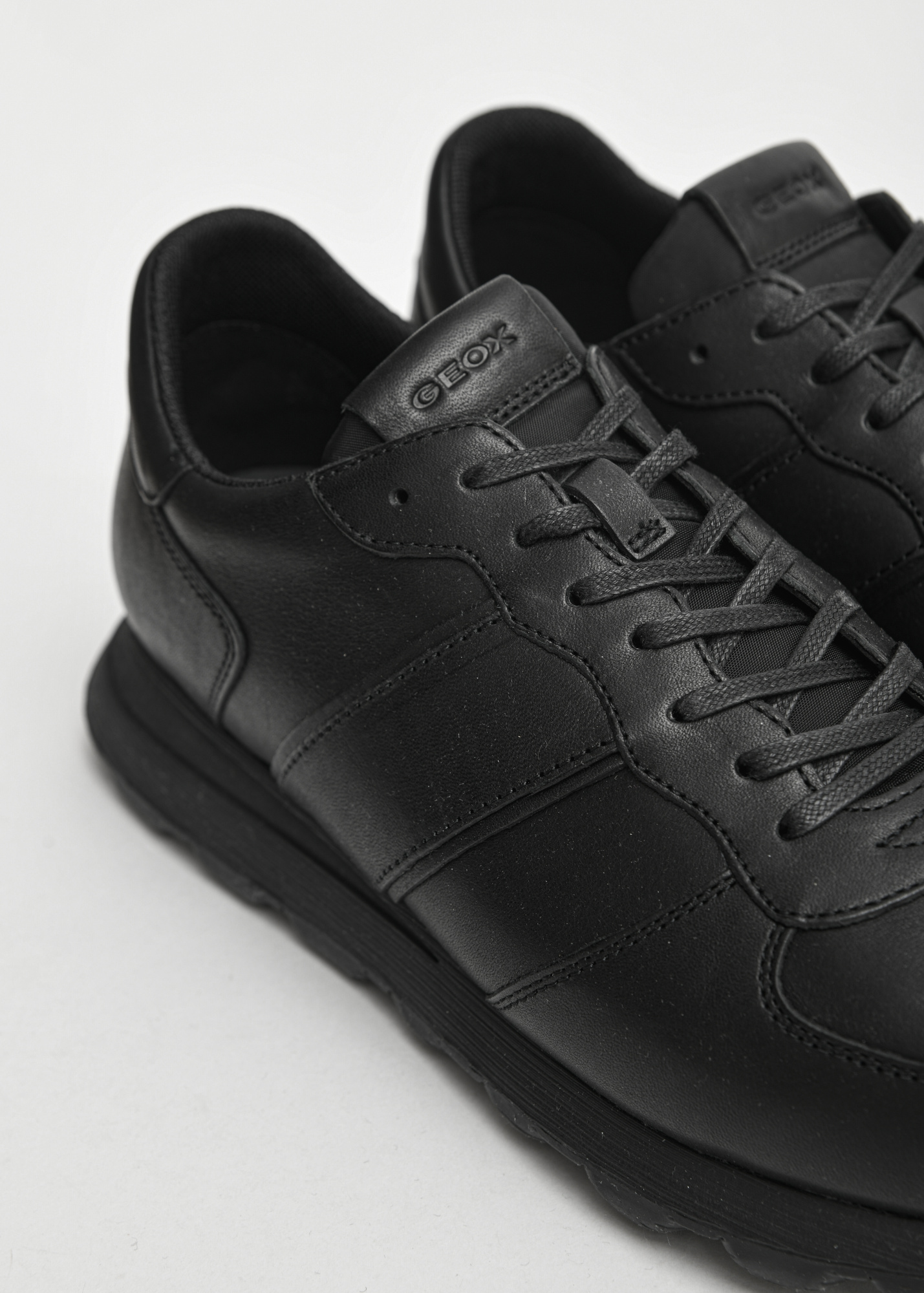 Кроссовки GEOX