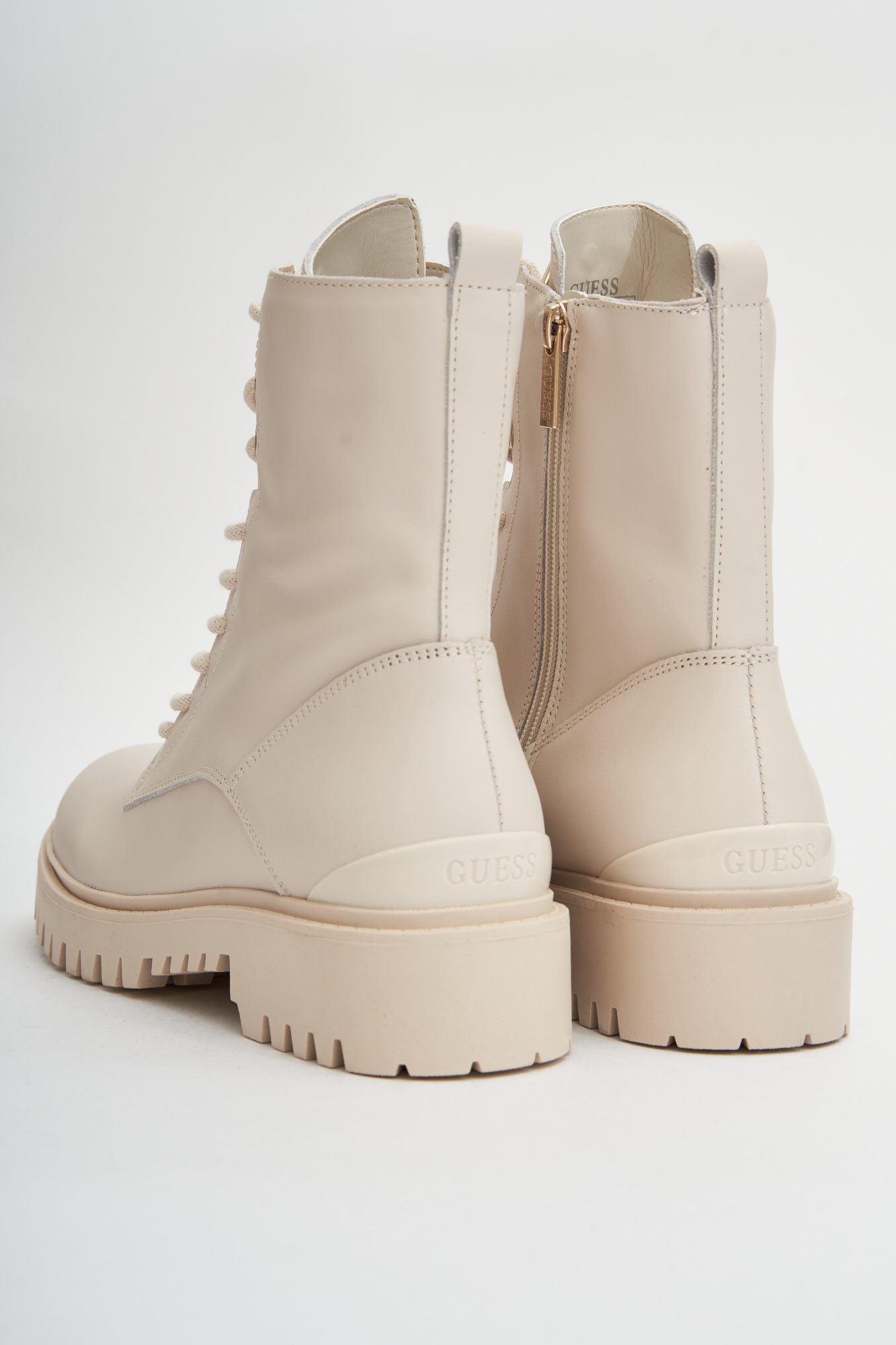 Ботинки GUESS