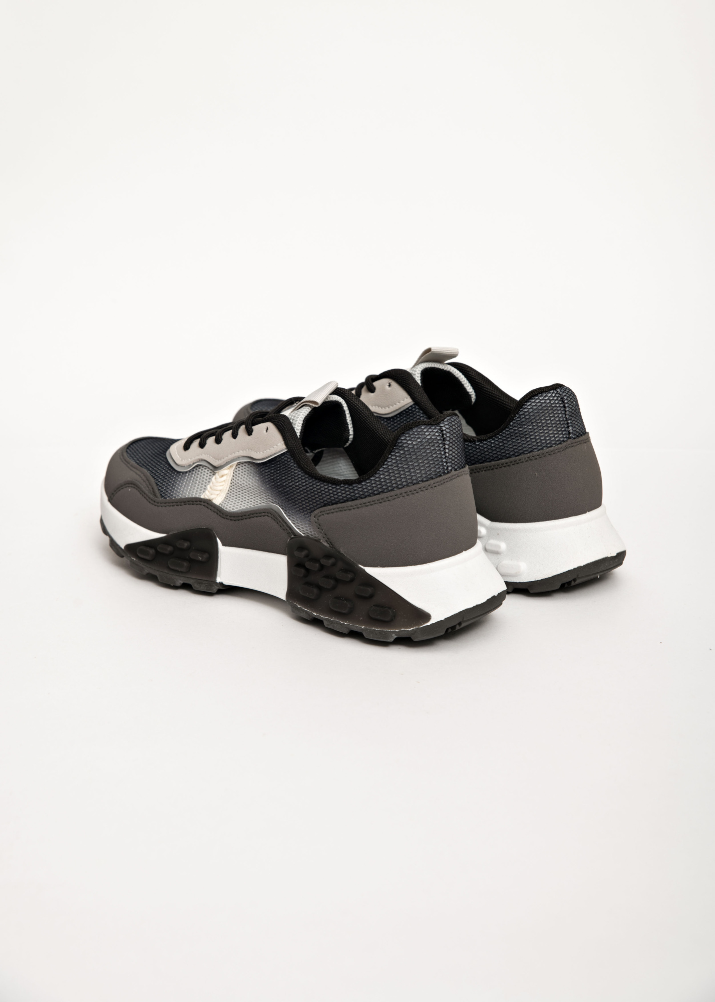 Кроссовки DEEPMAG