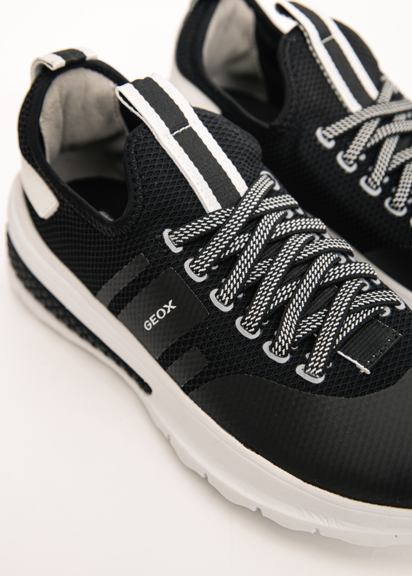 Кроссовки GEOX