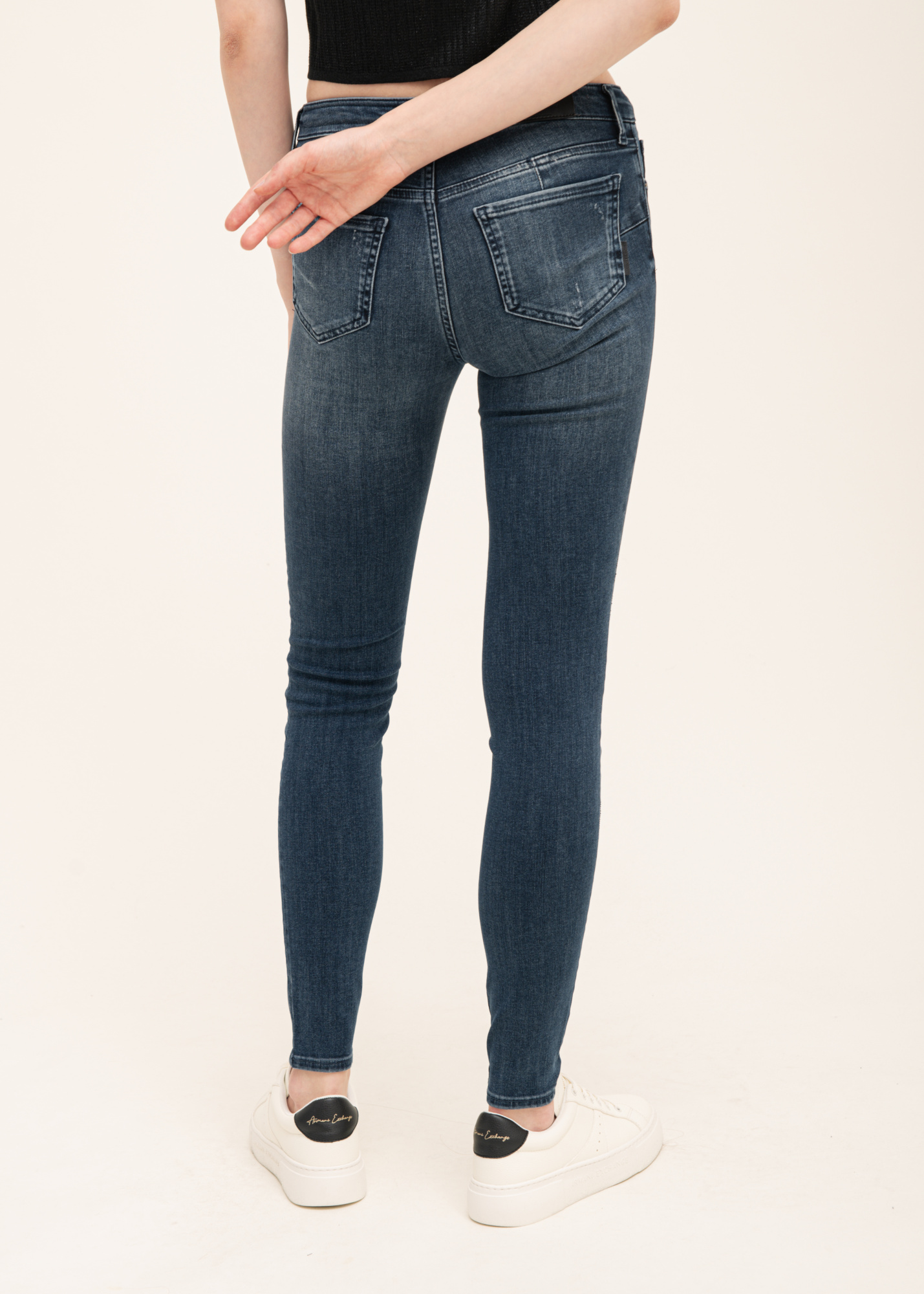 Джинсы ARMANI EXCHANGE