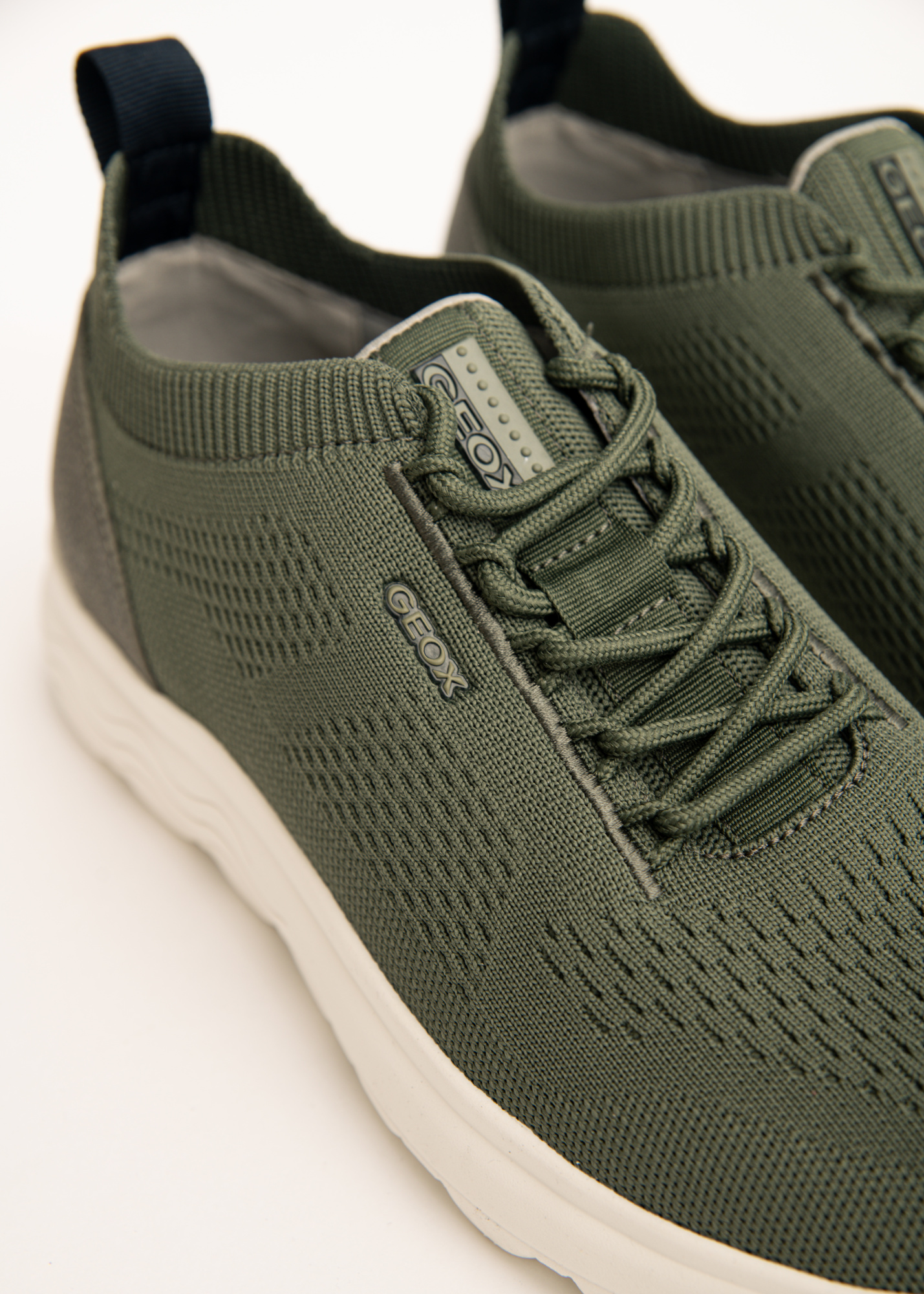 Кроссовки GEOX