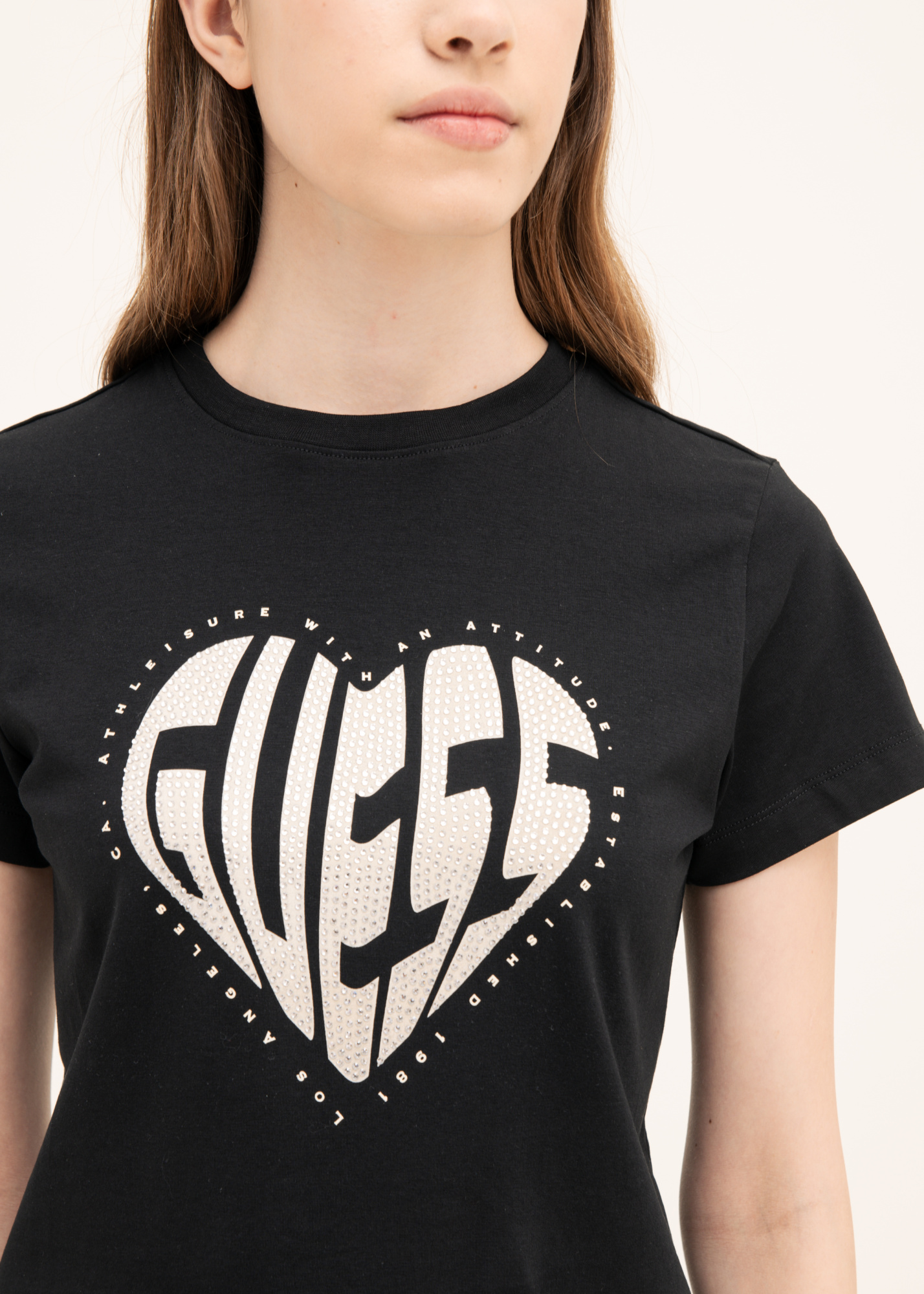 Футболка GUESS