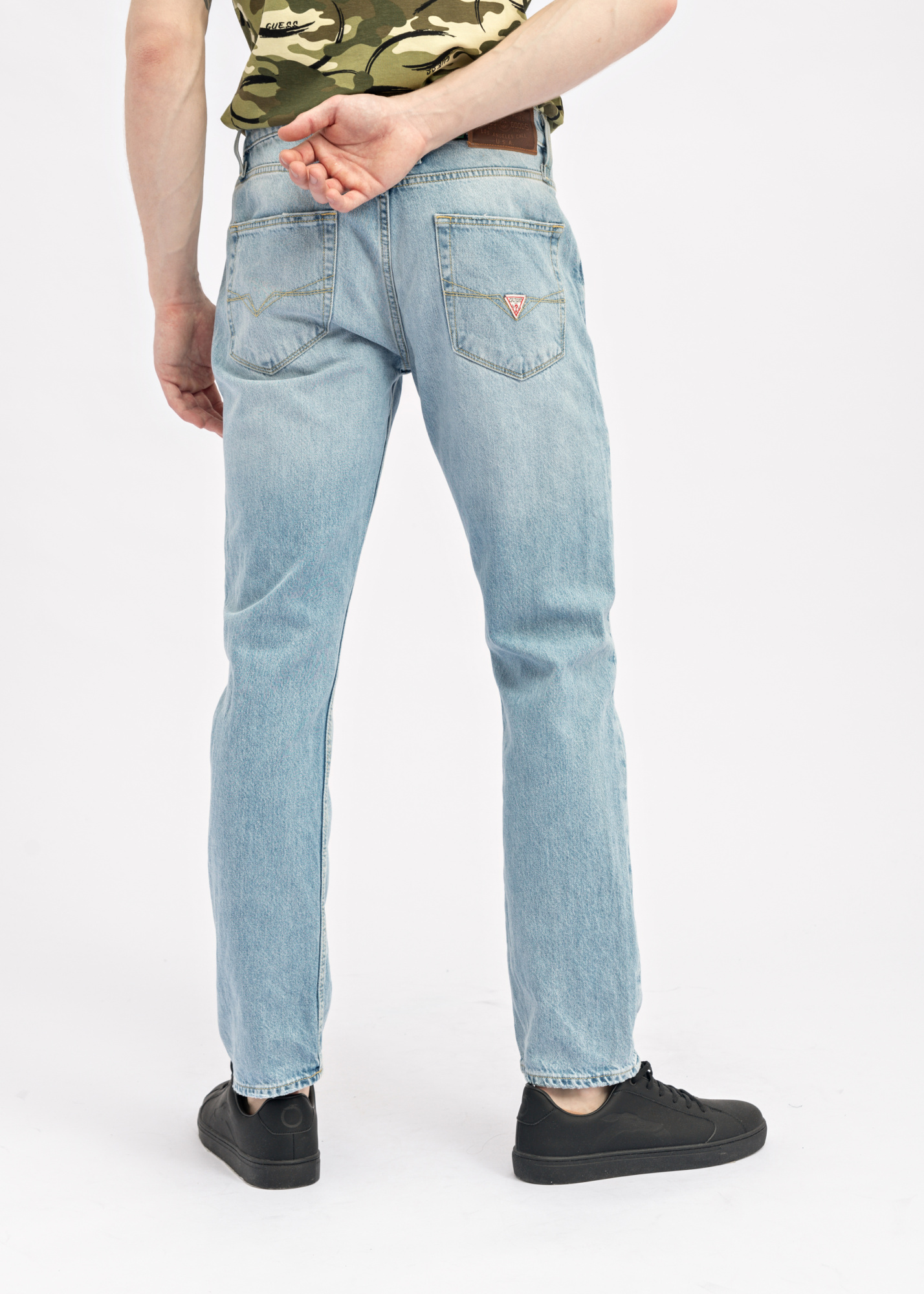 Джинсы GUESS