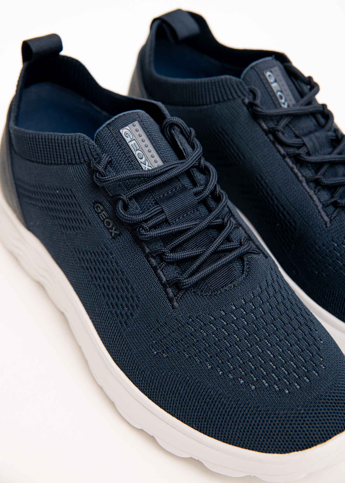 Кроссовки GEOX