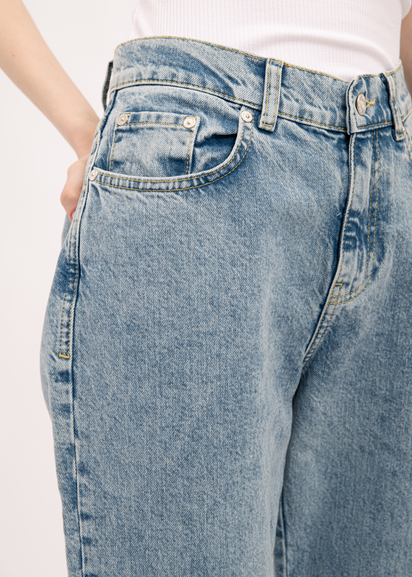 Джинсы LOVE MOSCHINO