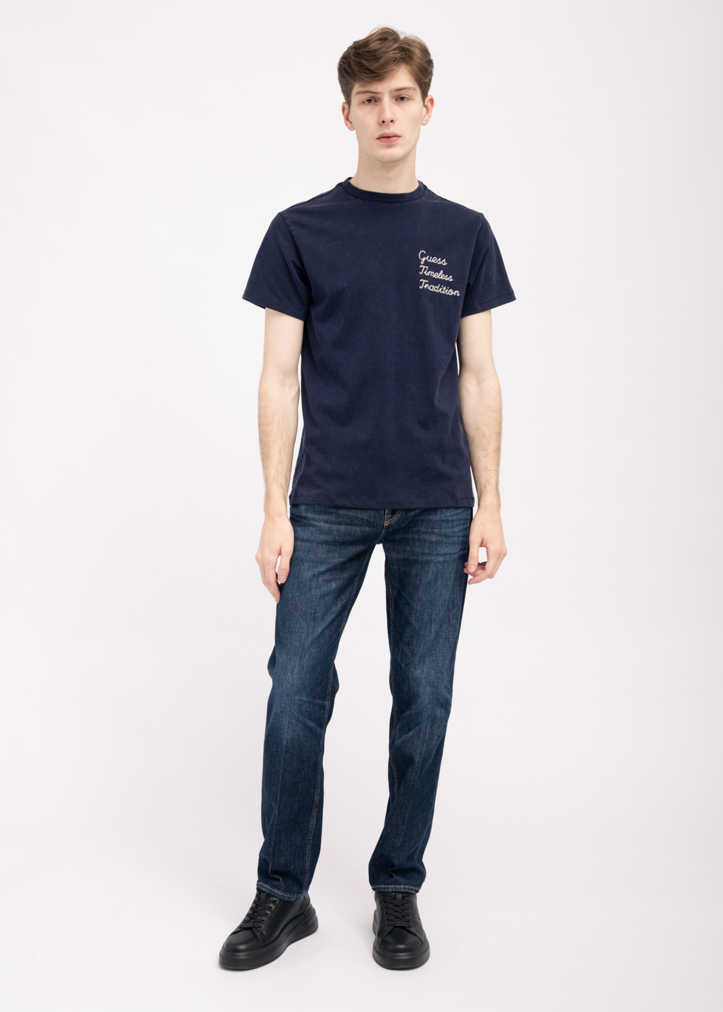 Футболка GUESS