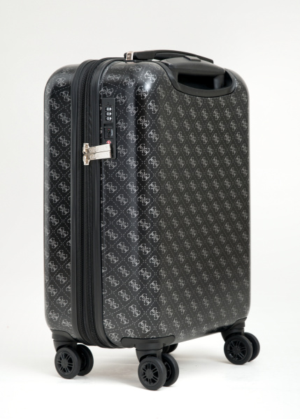 Чемодан GUESS
