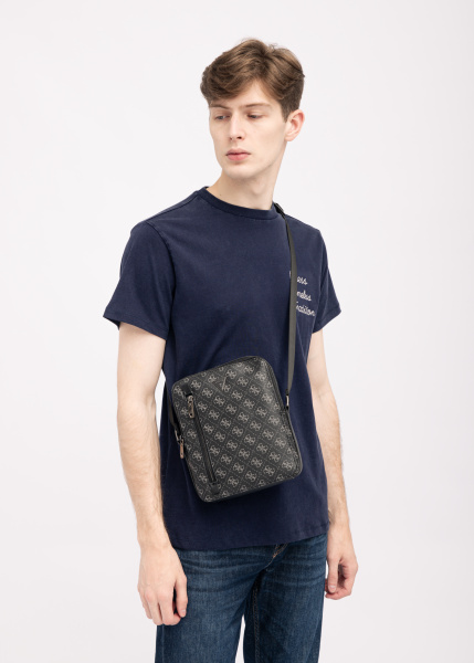 Футболка GUESS