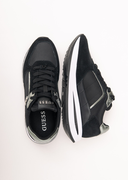 Кроссовки GUESS