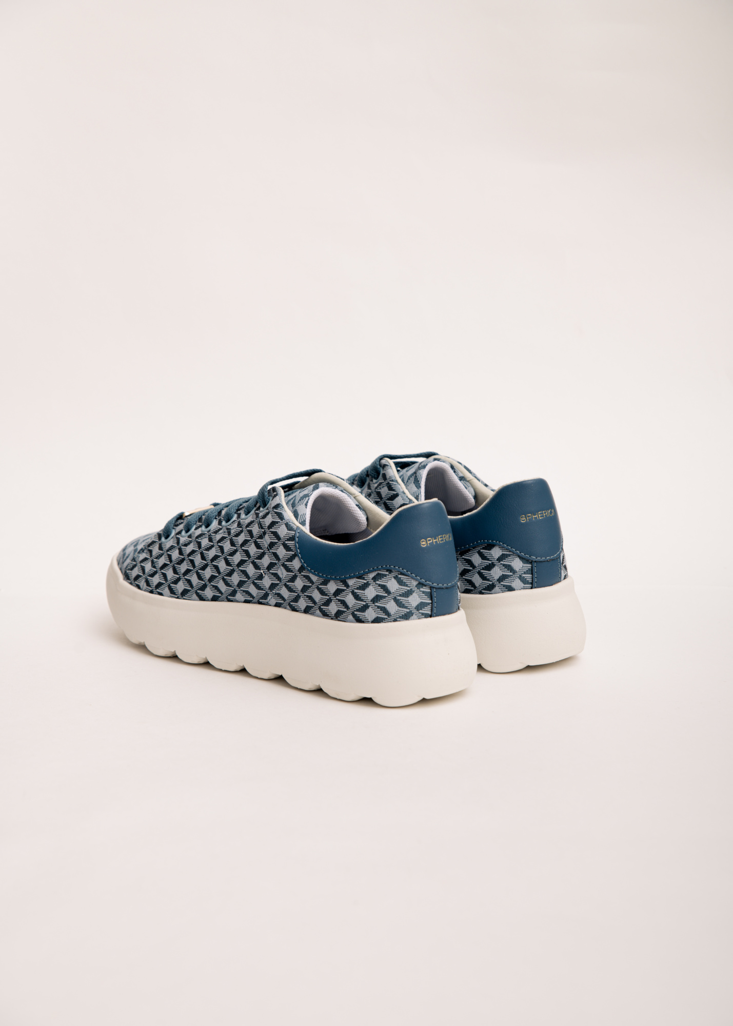 Кроссовки GEOX