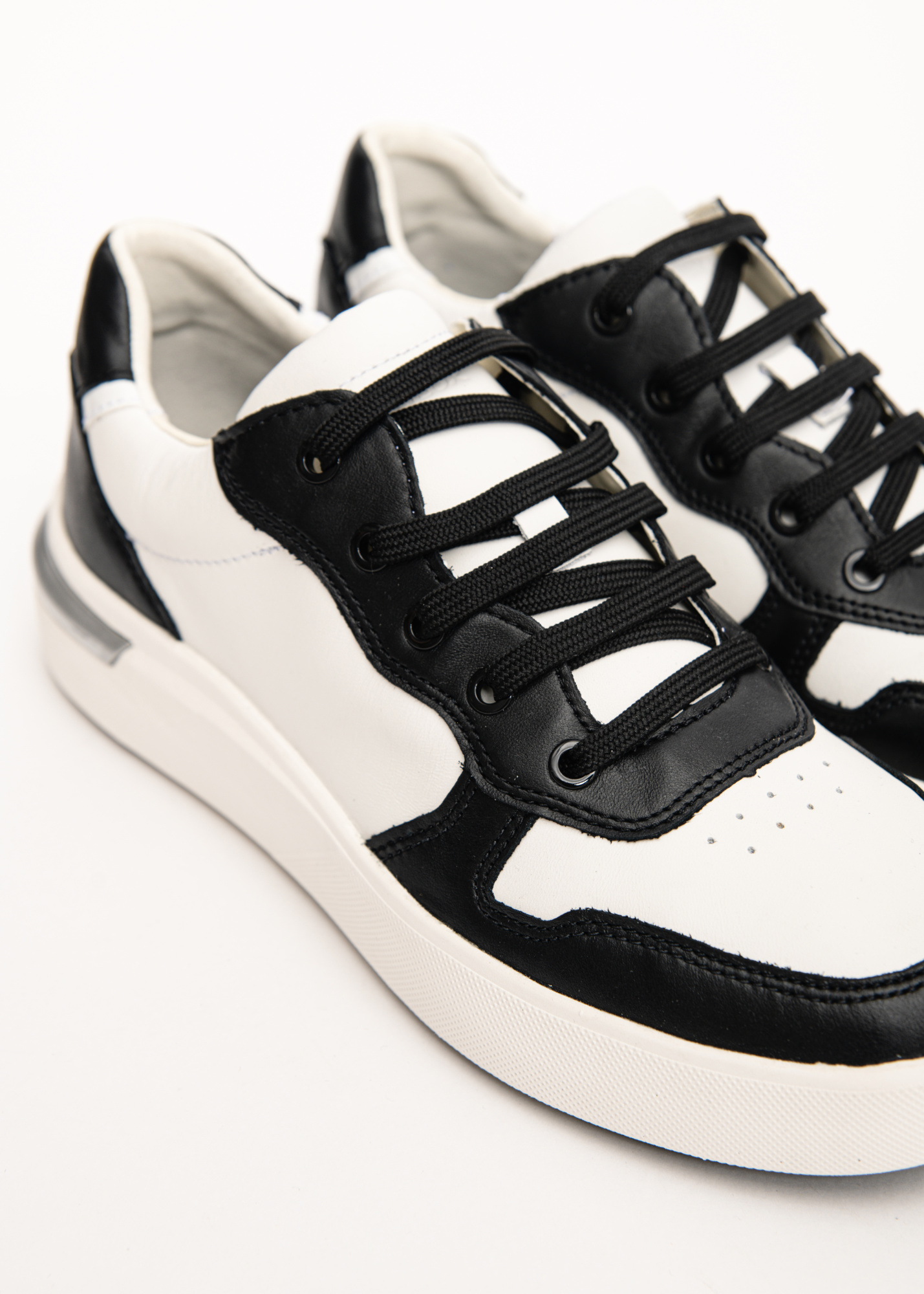 Кроссовки GEOX