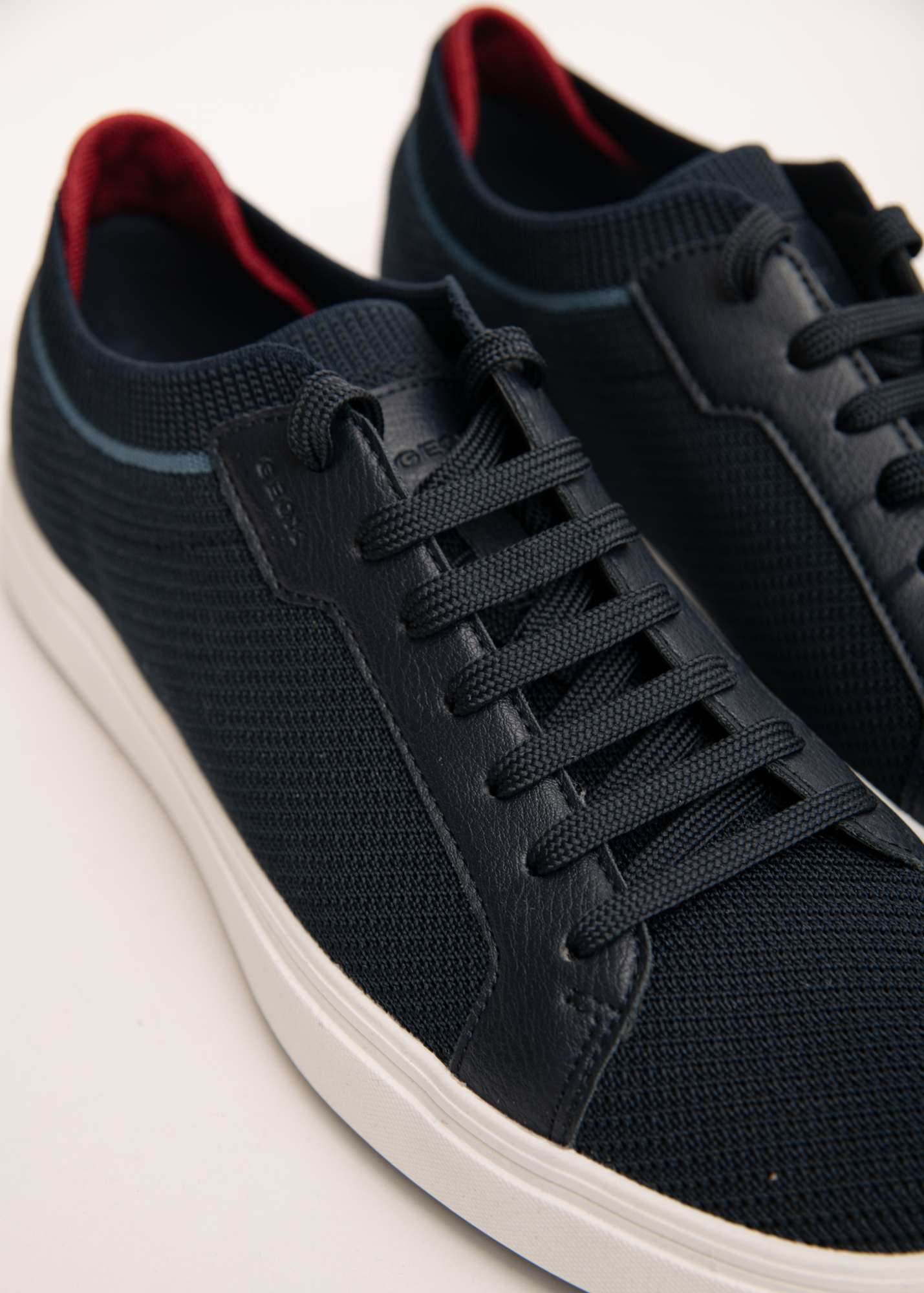 Кроссовки GEOX