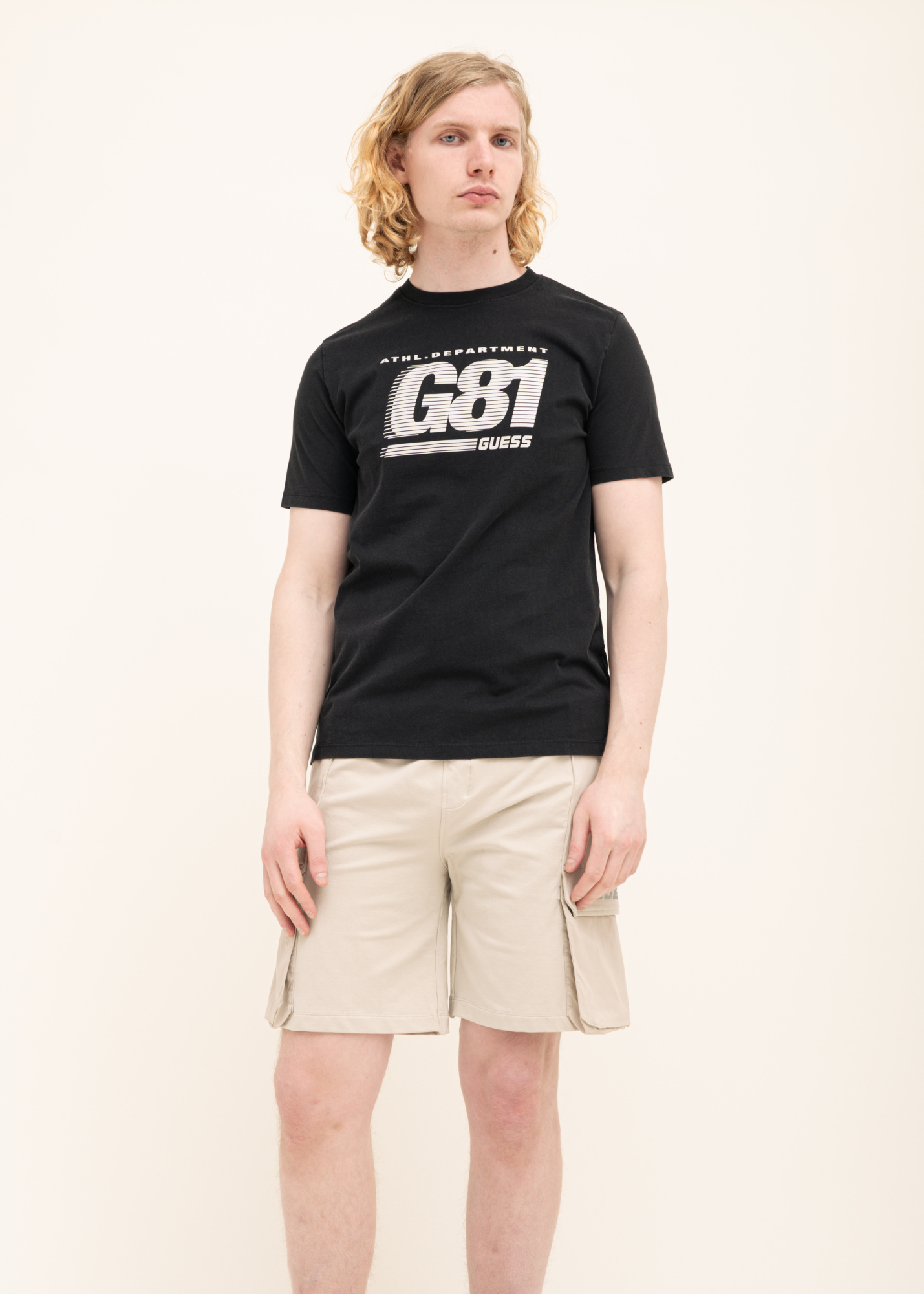 Футболка GUESS