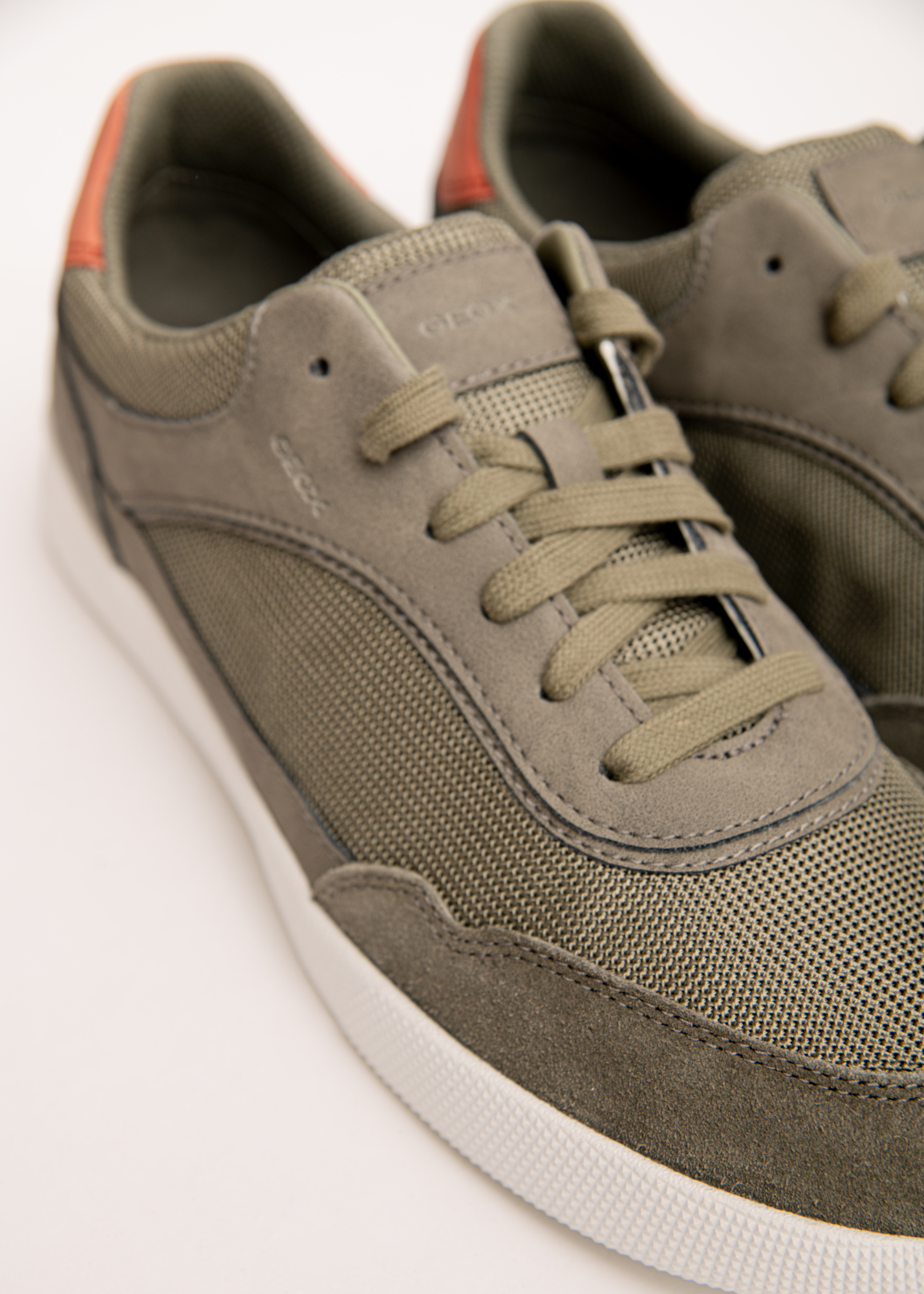 Кроссовки GEOX