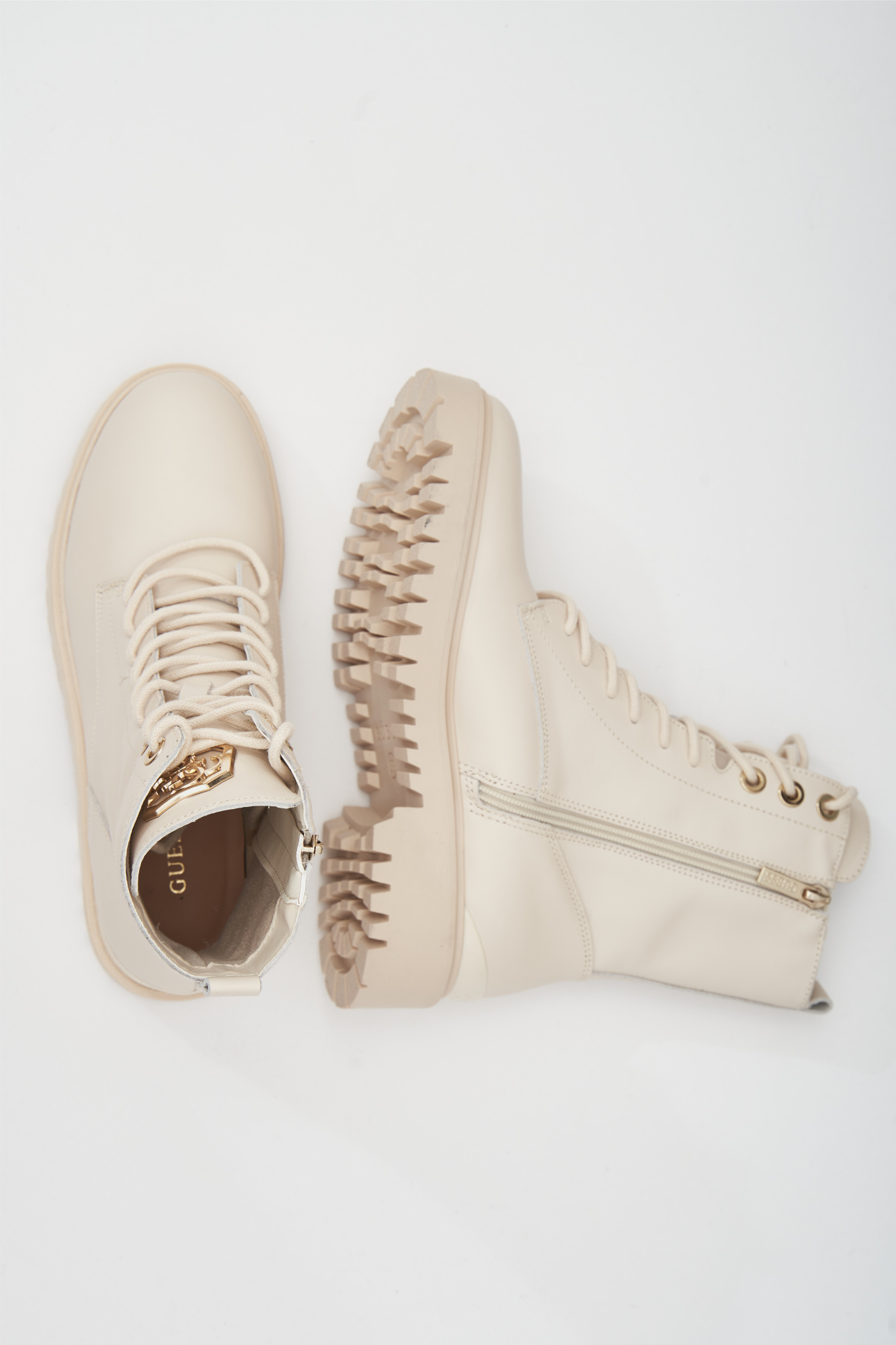 Ботинки GUESS