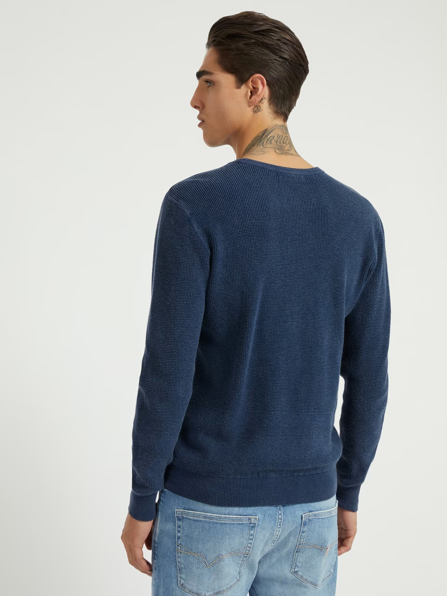 Джемпер GUESS