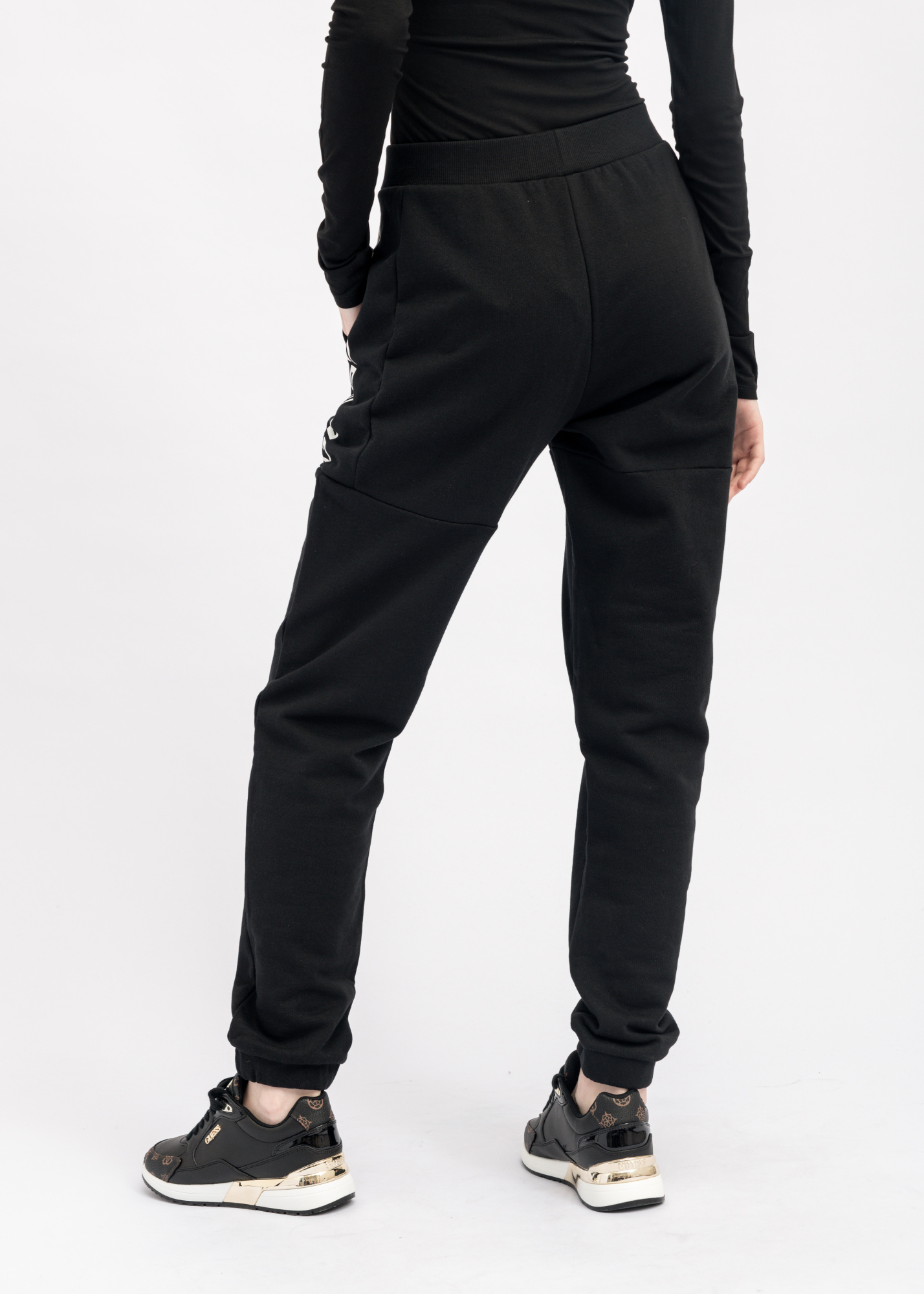 Брюки спортивные GUESS