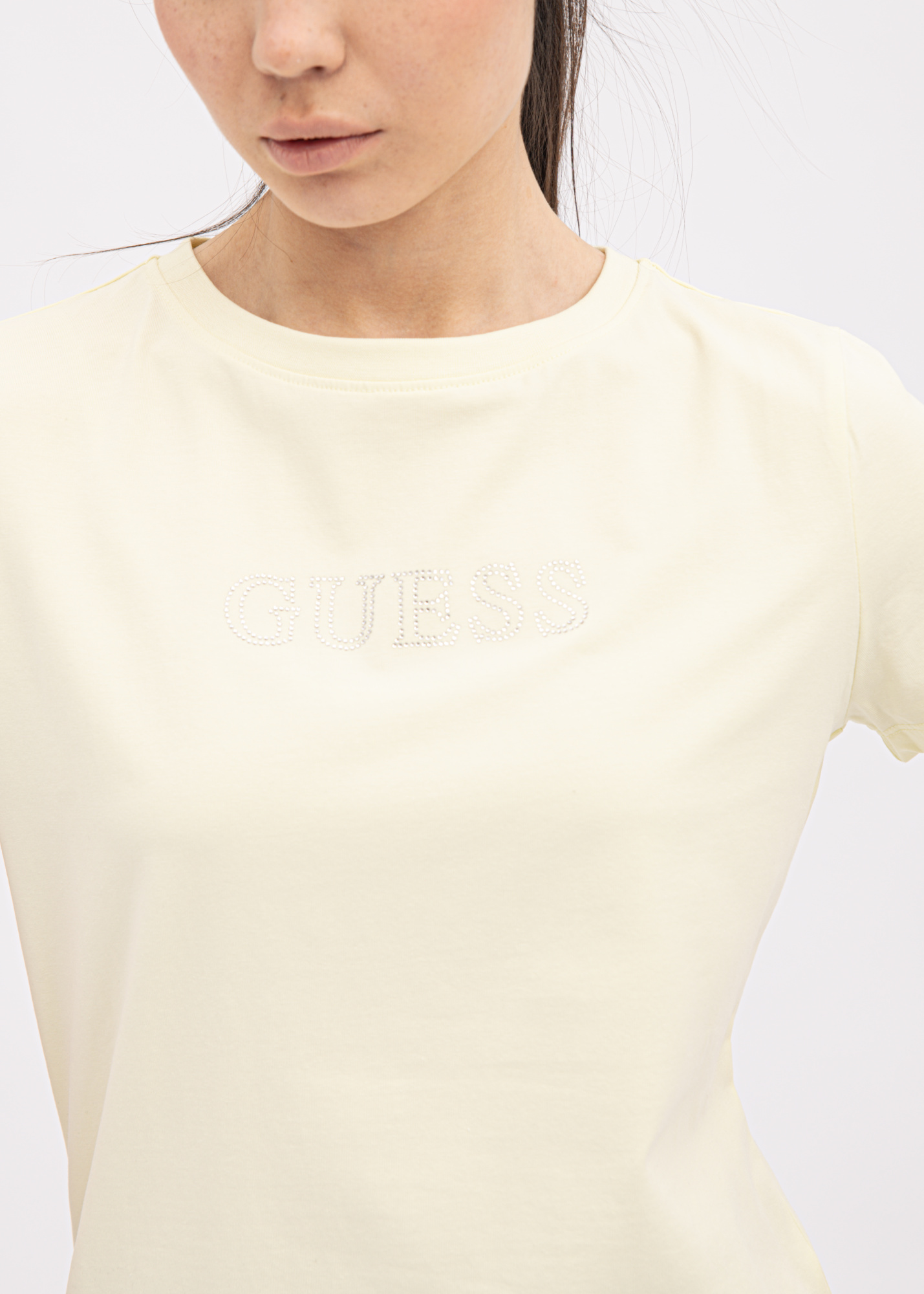 Футболка GUESS