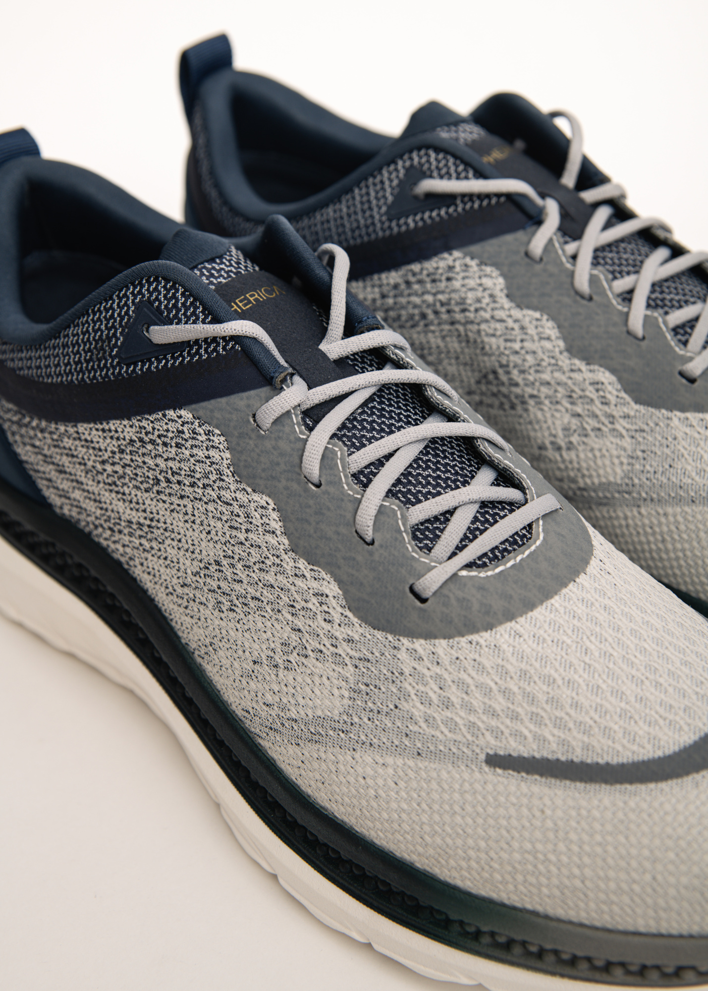 Кроссовки GEOX