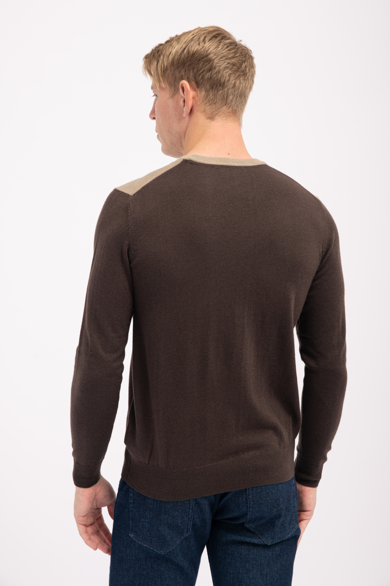 Джемпер GUESS