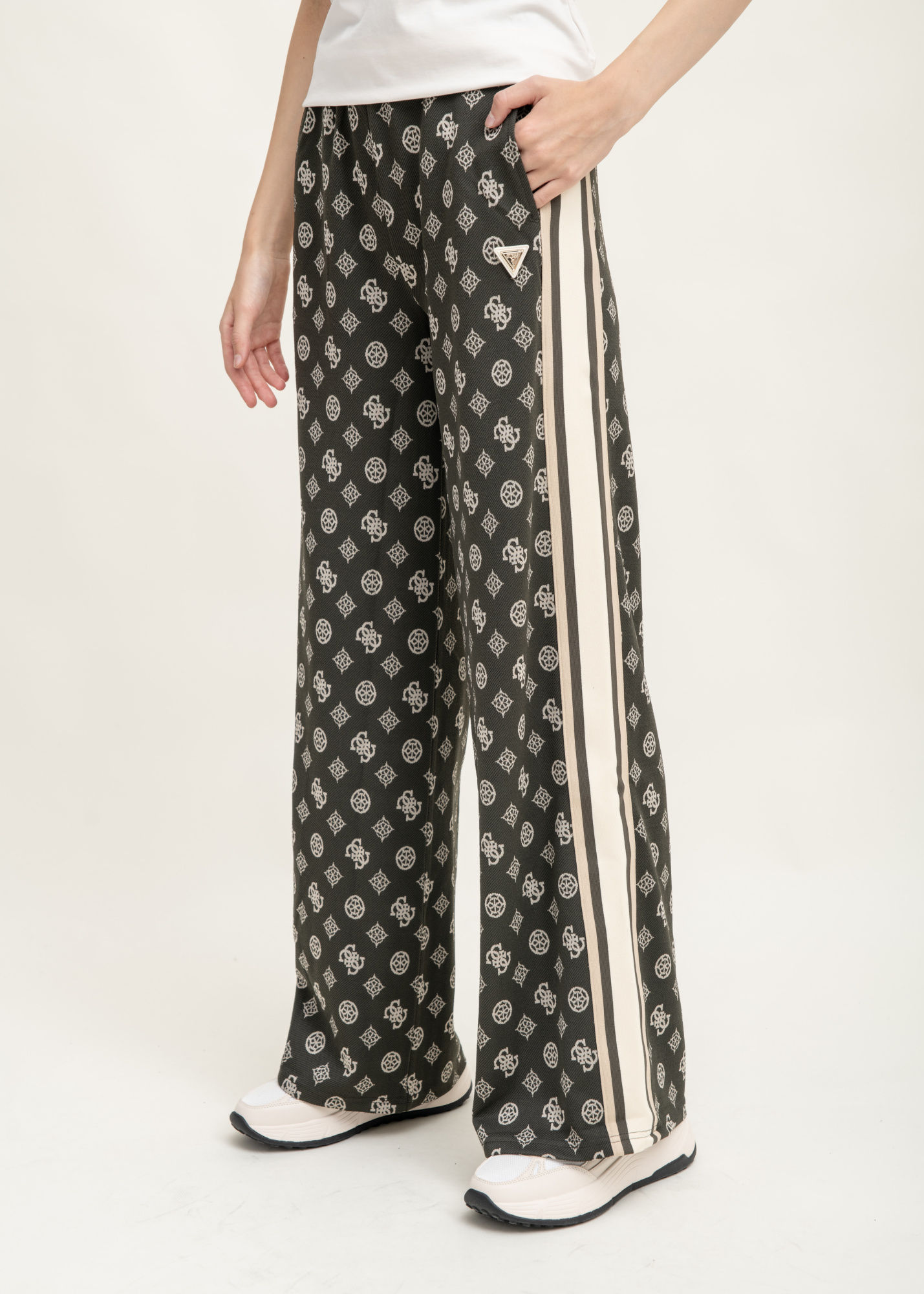 Брюки спортивные GUESS