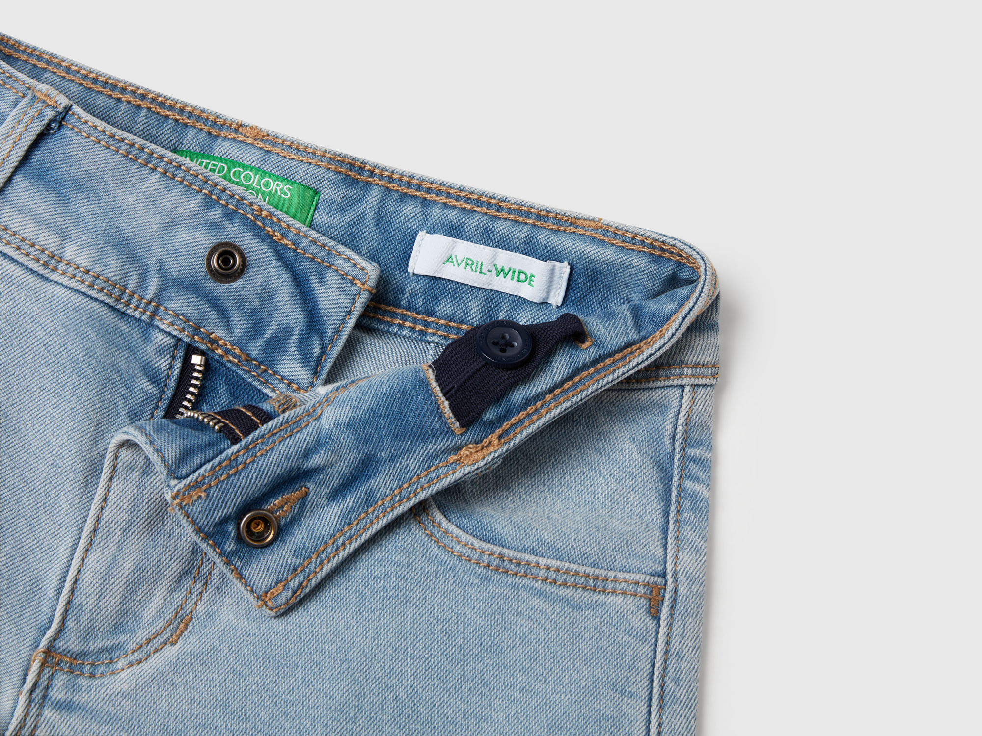 Джинсы BENETTON