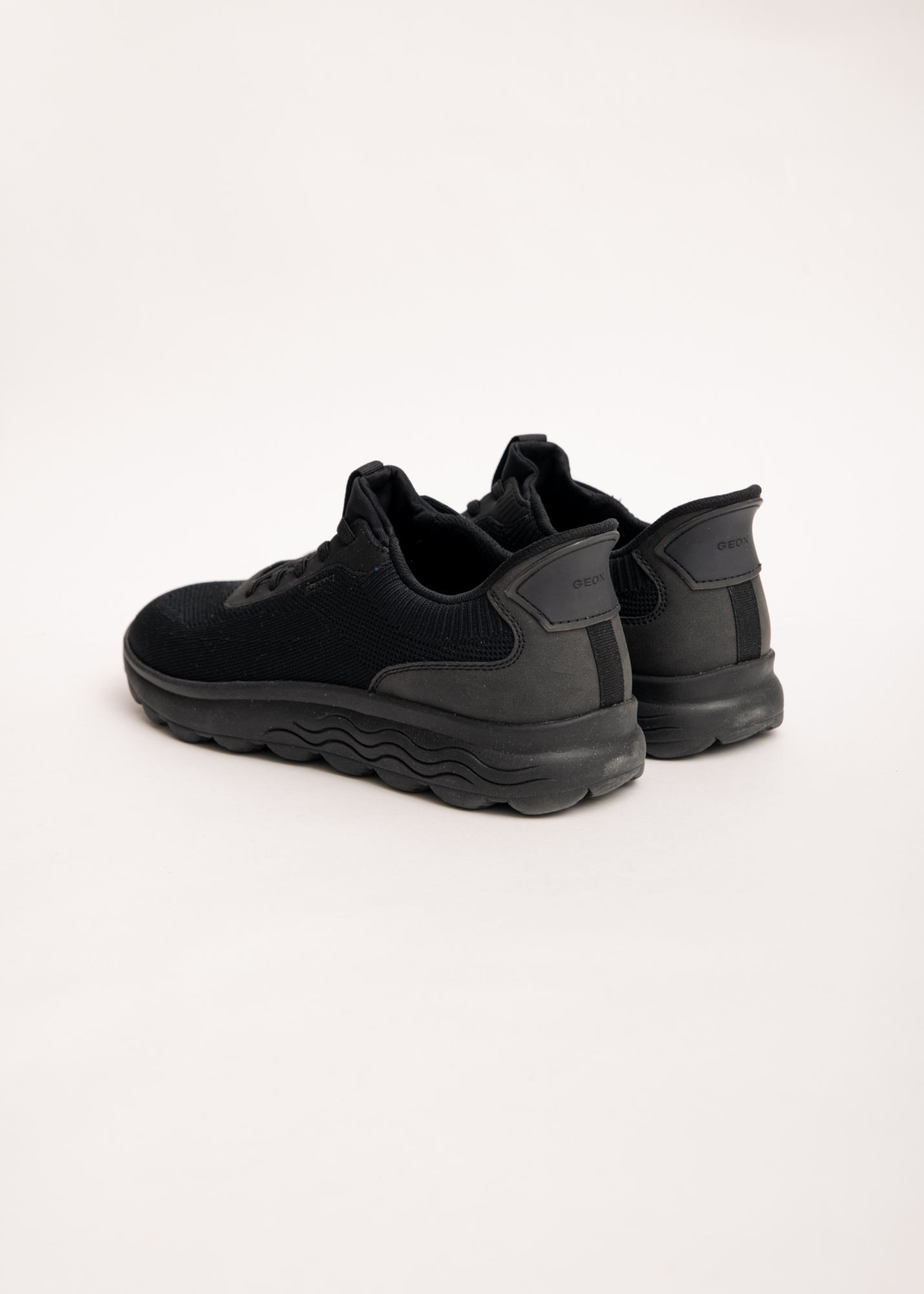 Кроссовки GEOX