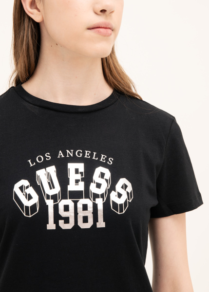 Футболка GUESS