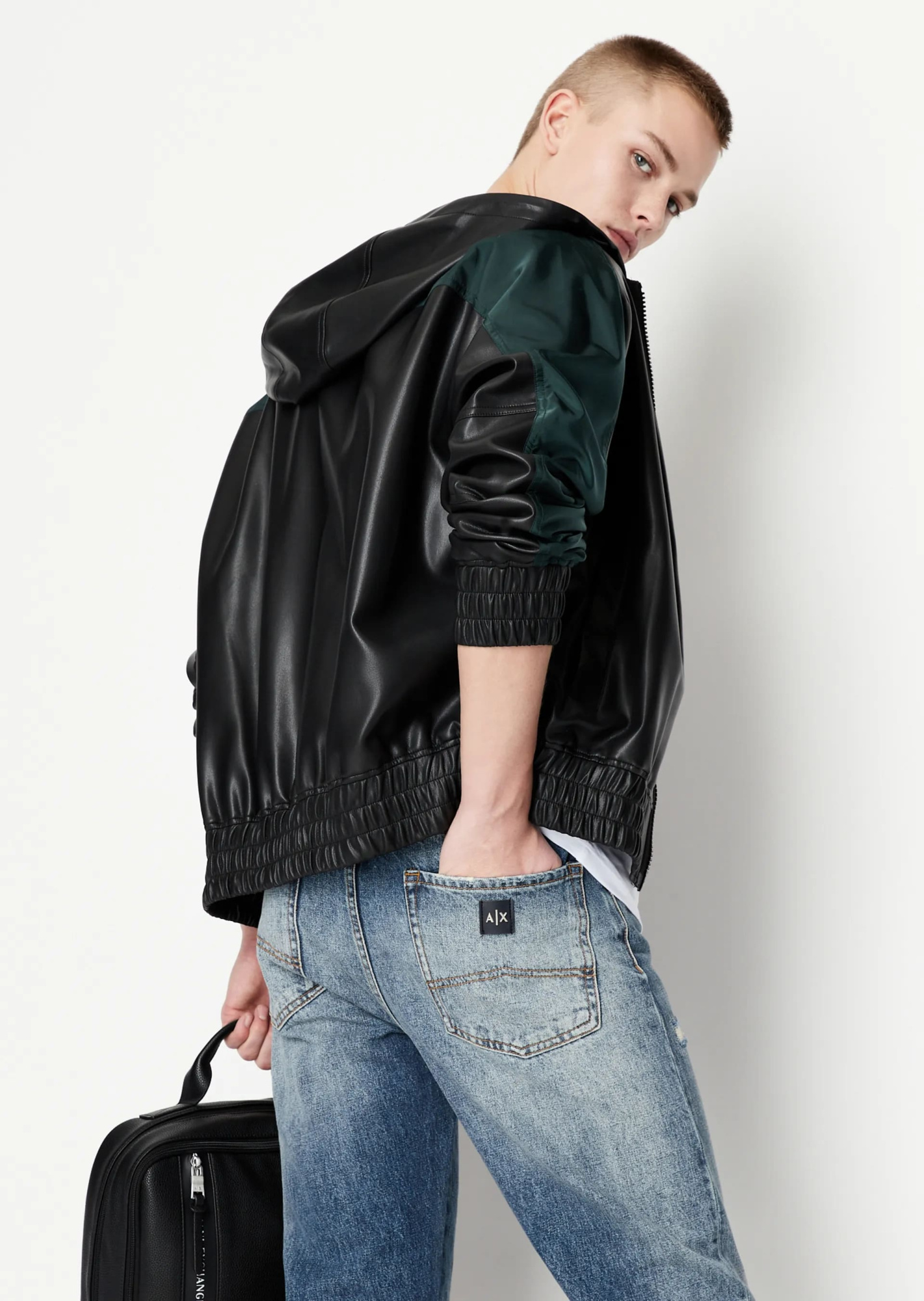 Джинсы ARMANI EXCHANGE