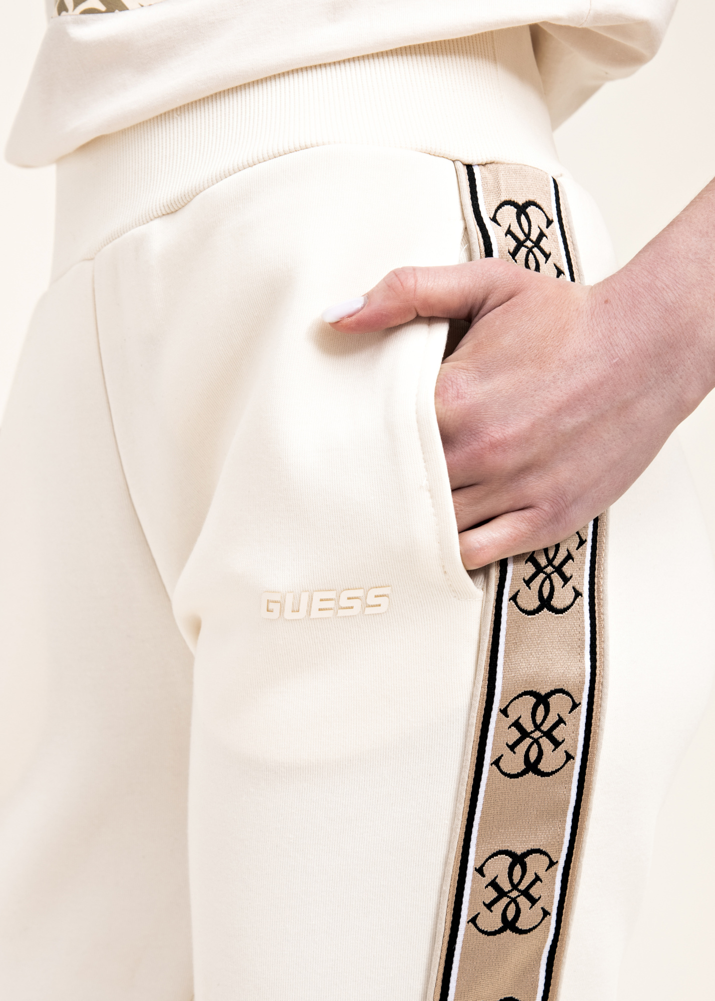 Брюки спортивные GUESS