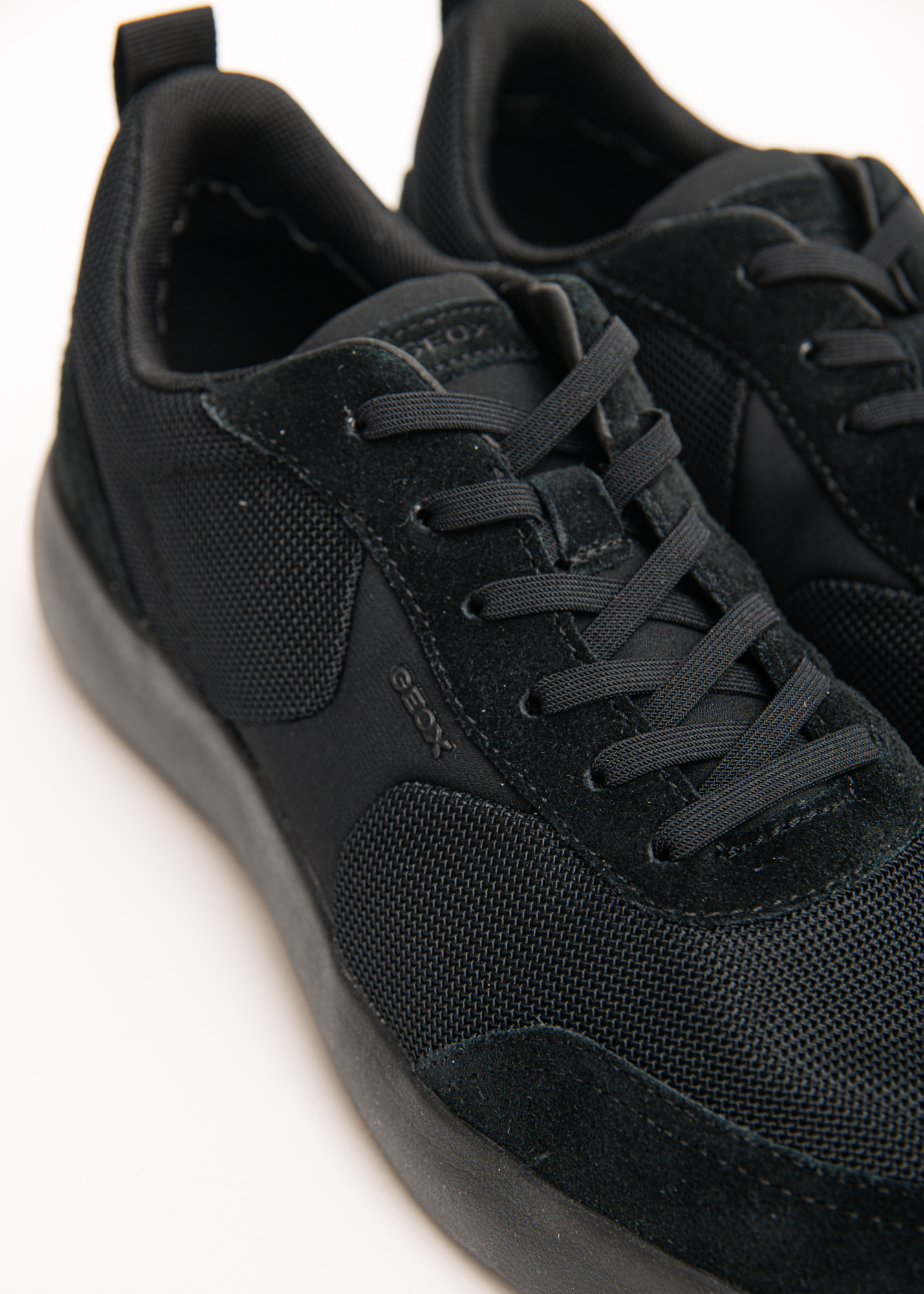 Кроссовки GEOX