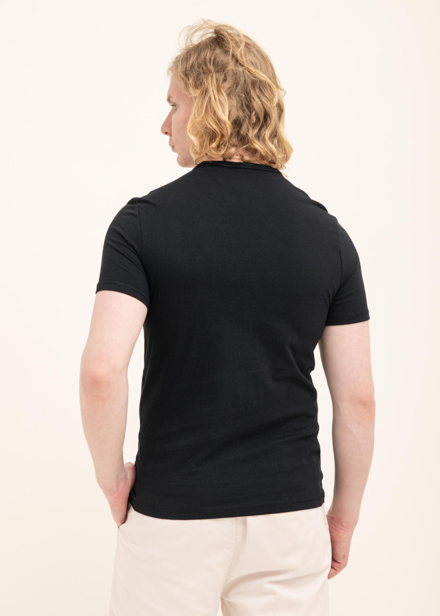 Футболка GUESS