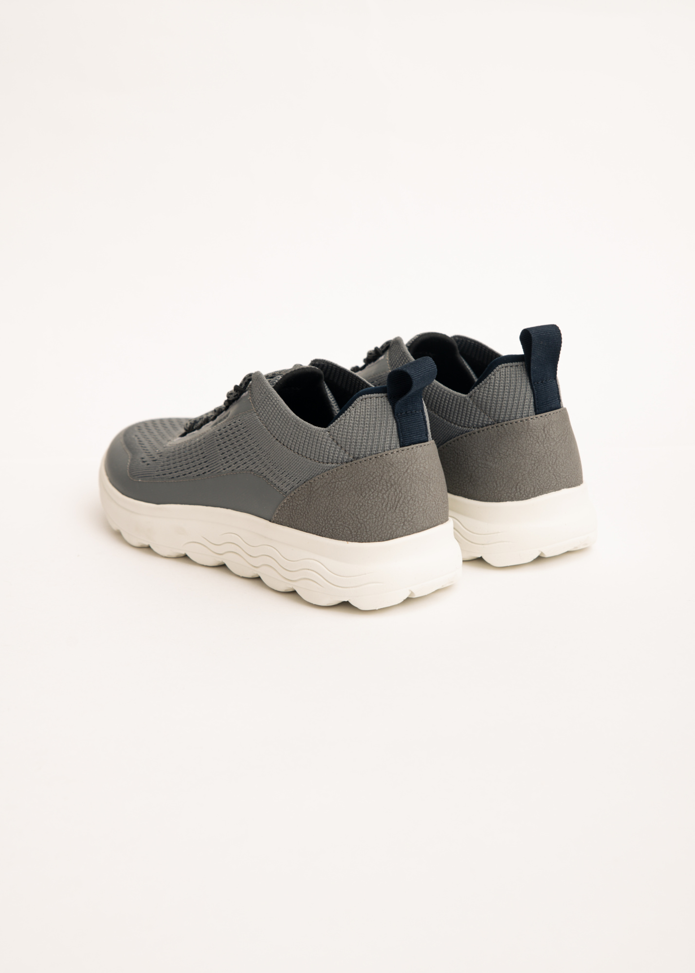 Кроссовки GEOX