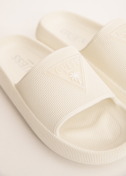 Пляжная обувь GUESS