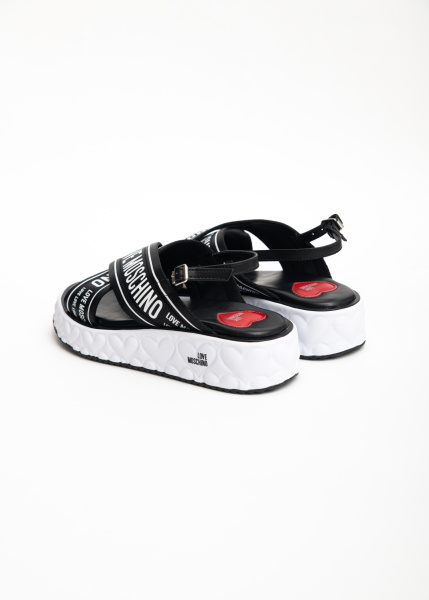 Сандалии LOVE MOSCHINO