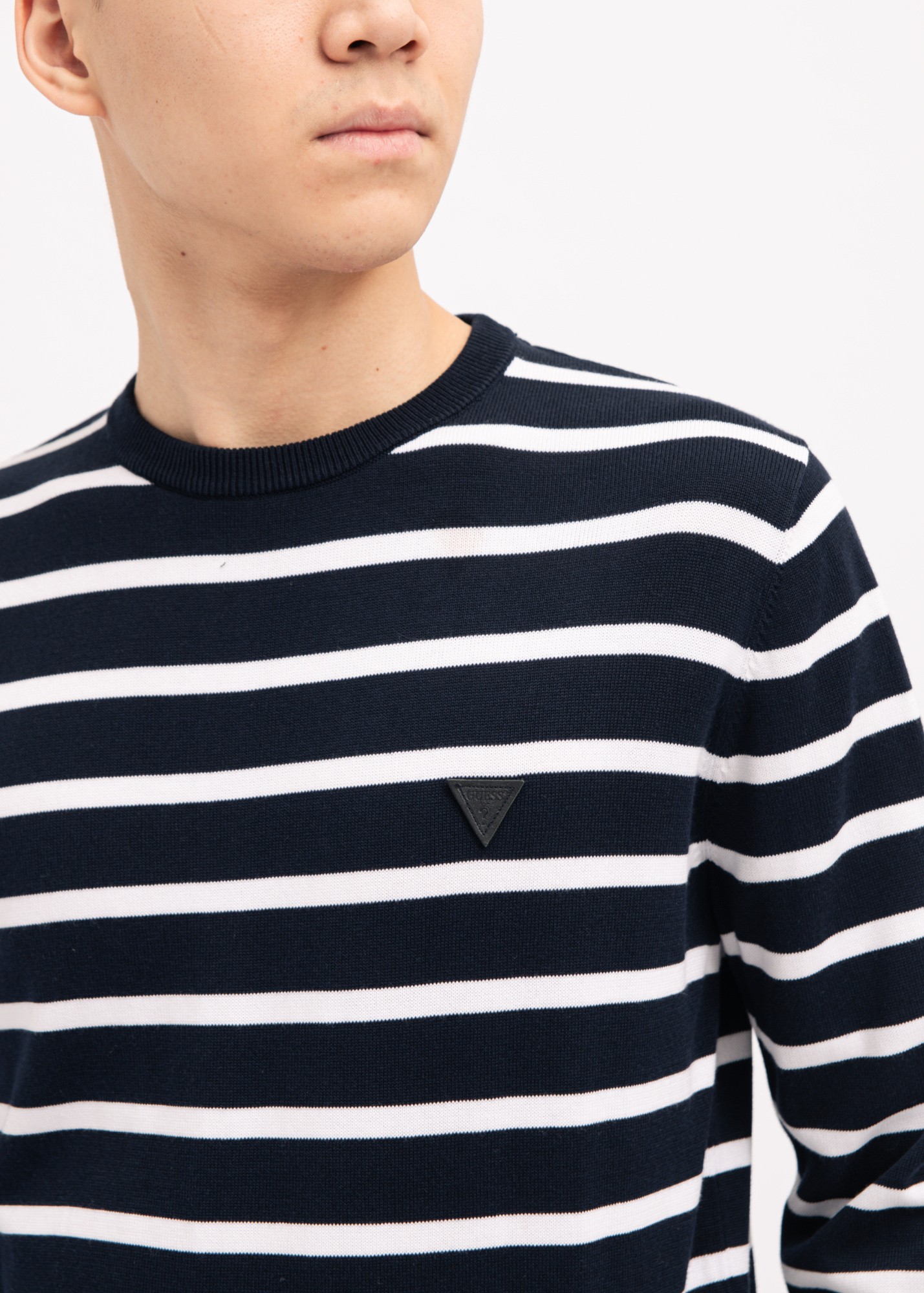 Джемпер GUESS