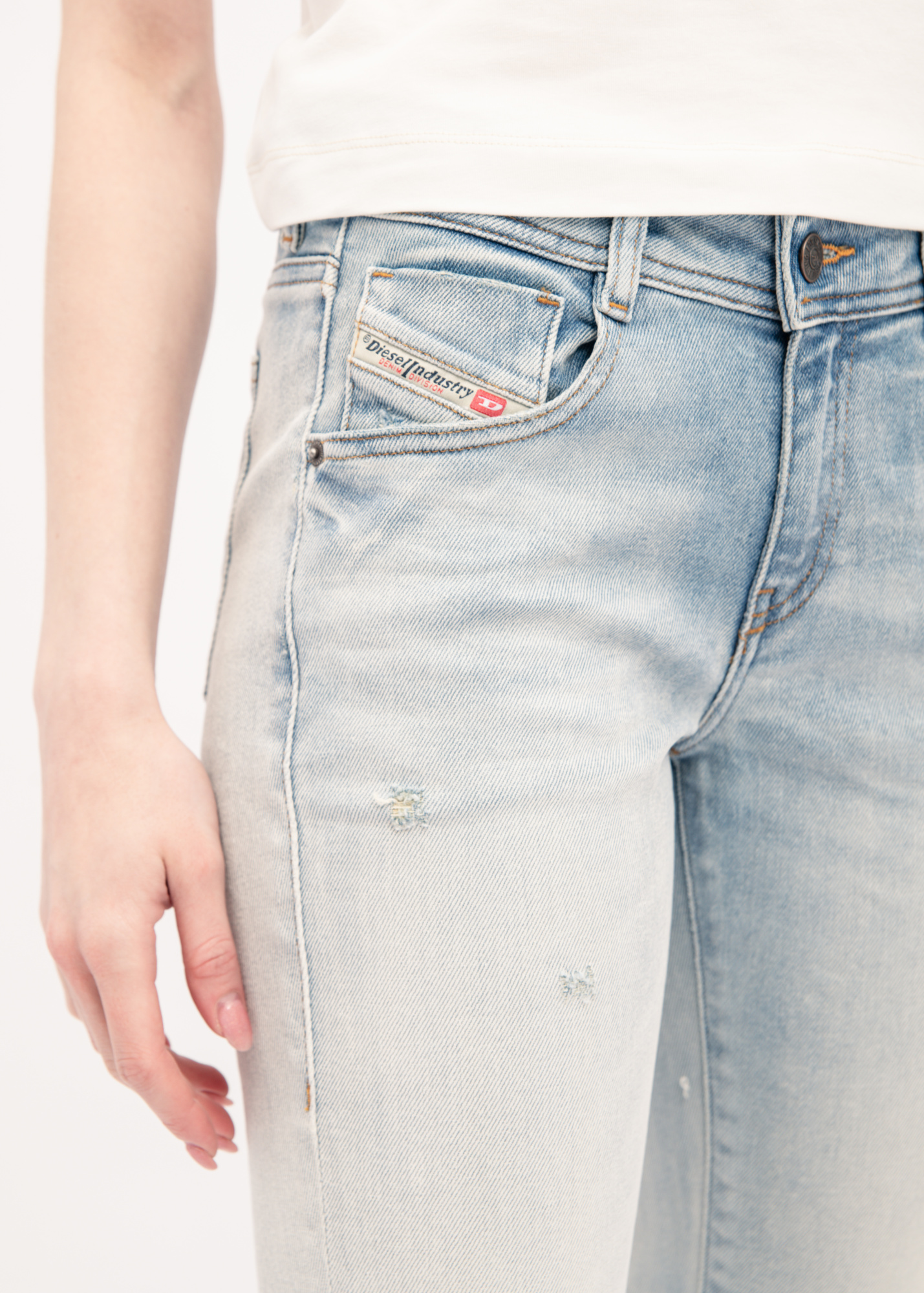Джинсы DIESEL