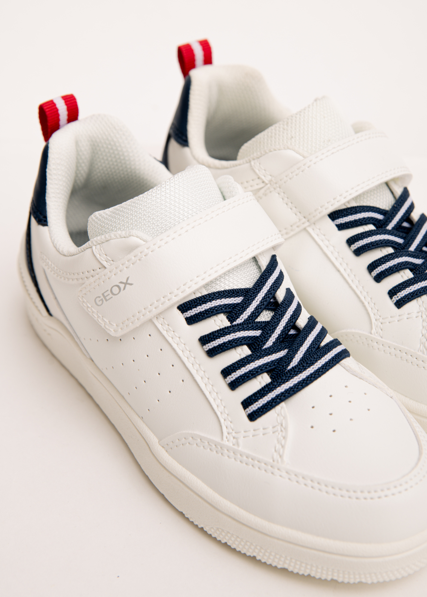 Кроссовки GEOX