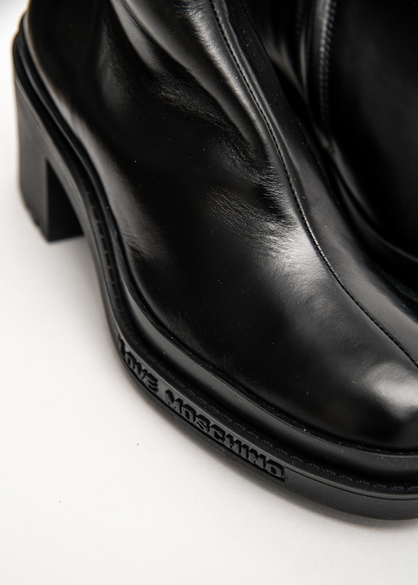 ботильоны LOVE MOSCHINO