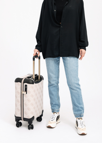 Чемодан GUESS