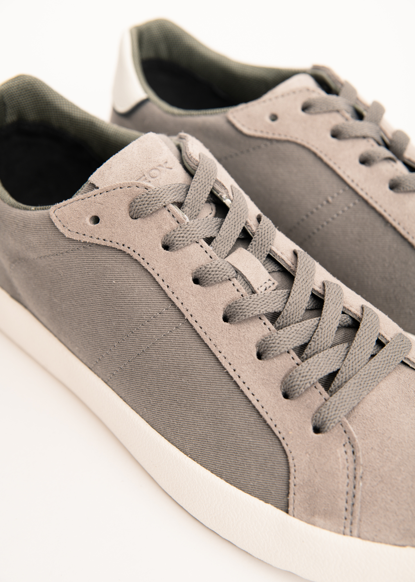 Кроссовки GEOX