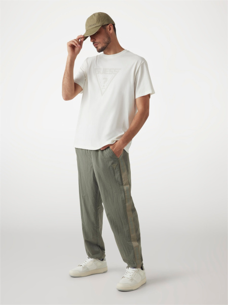 Футболка GUESS