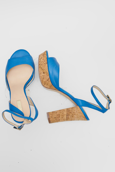 Босоножки GUESS