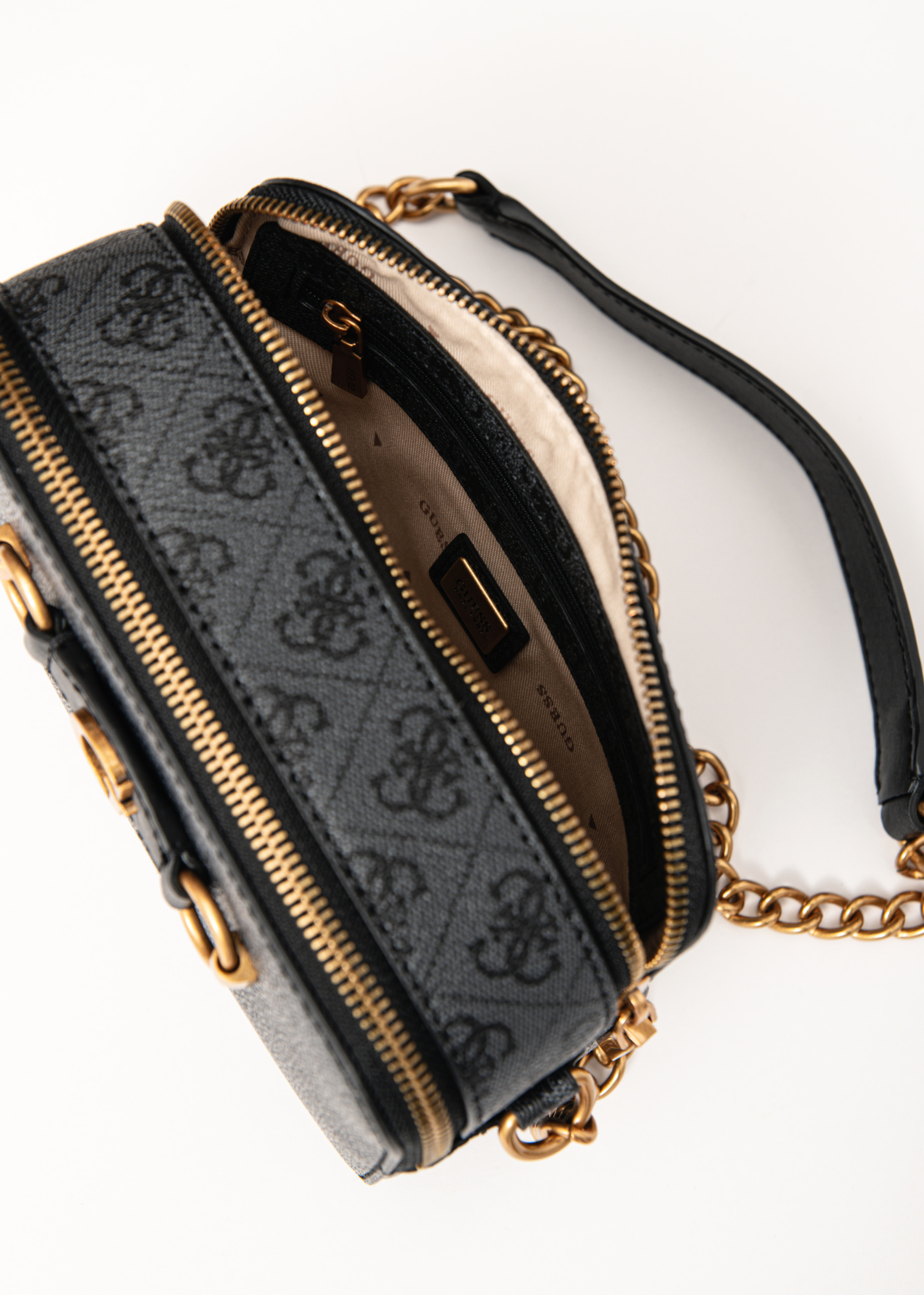 Сумка GUESS